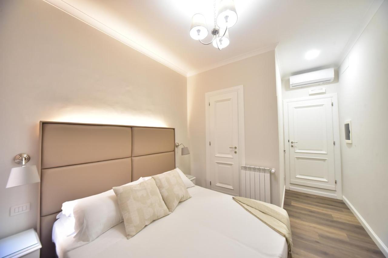Sacconi Palace Suite Roma Exterior photo